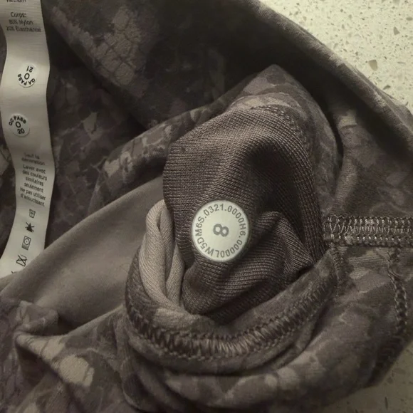 Lululemon Align High-Rise Legging Pant 28" Grey Camo Sz8 - Picture 6 of 6